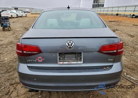 2016 Volkswagen Jetta Sport z USA, uszkodzony, nr VIN 3VWD17AJ7GM244697